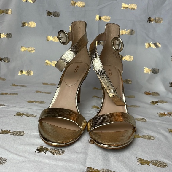 Aldo Gold Yenalia heels - Picture 1 of 7